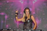 Paris Hilton play the perfect DJ at IRFW 2012 on 1st Dec 2012 (6).JPG